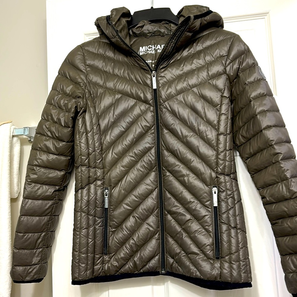 Michael Kors puffer down jacket with hood, packable.